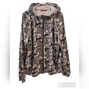 HUNTER X TARGET LIGHTWEIGHT  CAMO JACKET. SIZE XXL.